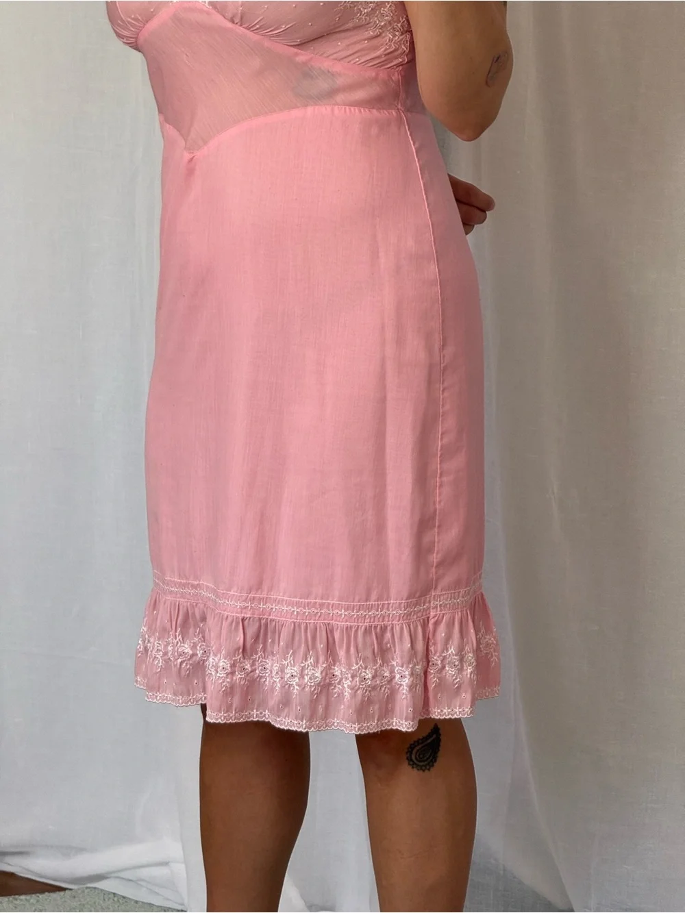 ✧ vintage 60’s cotton Pink Embroidered Slip Dress ✧ - Picture 2 of 7